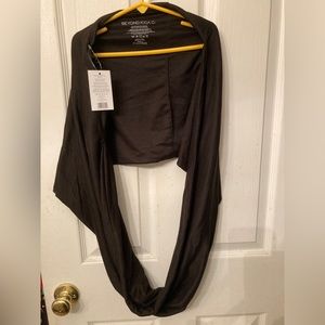 Pocket infinity scarf